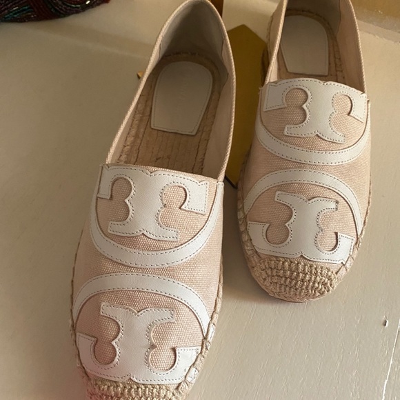 New Tory Burch logo espadrille flat 😍 - Picture 4 of 8